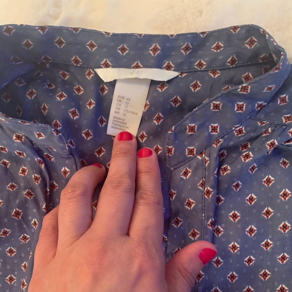 H&M blouse - Picture 2 of 4